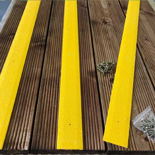  Anti Slip 50mm Pre Drilled GRP Decking Strips For Slippery Surface