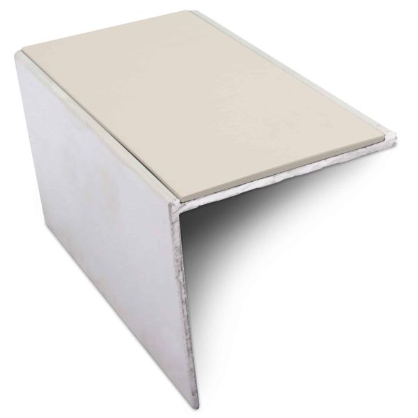 DDA Compliant Aluminium Non Slip Pvc Insert Commercial Stair Nosing Edge Trim