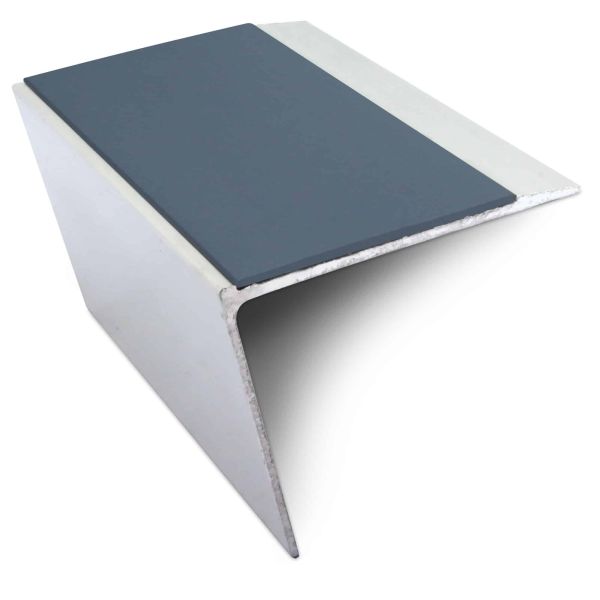 PVC Insert Aluminium DDA Compliant Non Slip Stair Nosing Edge Trim