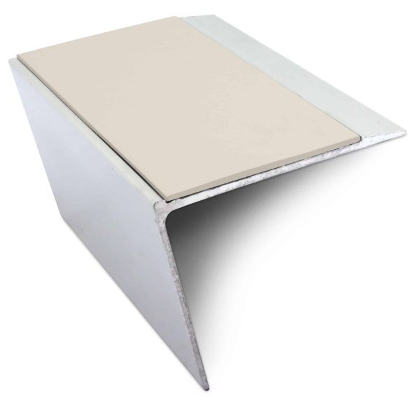 PVC Insert Aluminium DDA Compliant Non Slip Stair Nosing Edge Trim